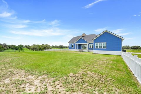 Tiny photo for 2437 Bay Lake Loop, Groveland, FL 34736 (MLS # G5090550)