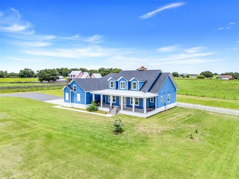 Tiny photo for 2437 Bay Lake Loop, Groveland, FL 34736 (MLS # G5090550)