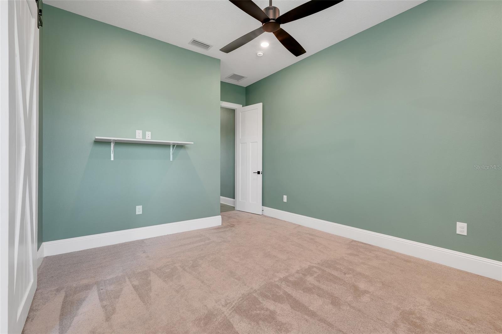 GROVELAND FARMS 16-23-24 - Residential