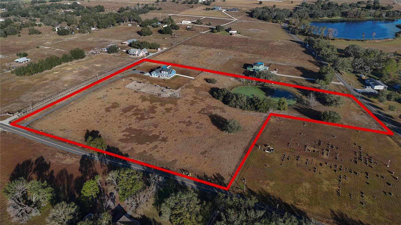 2437 BAY LAKE LOOP