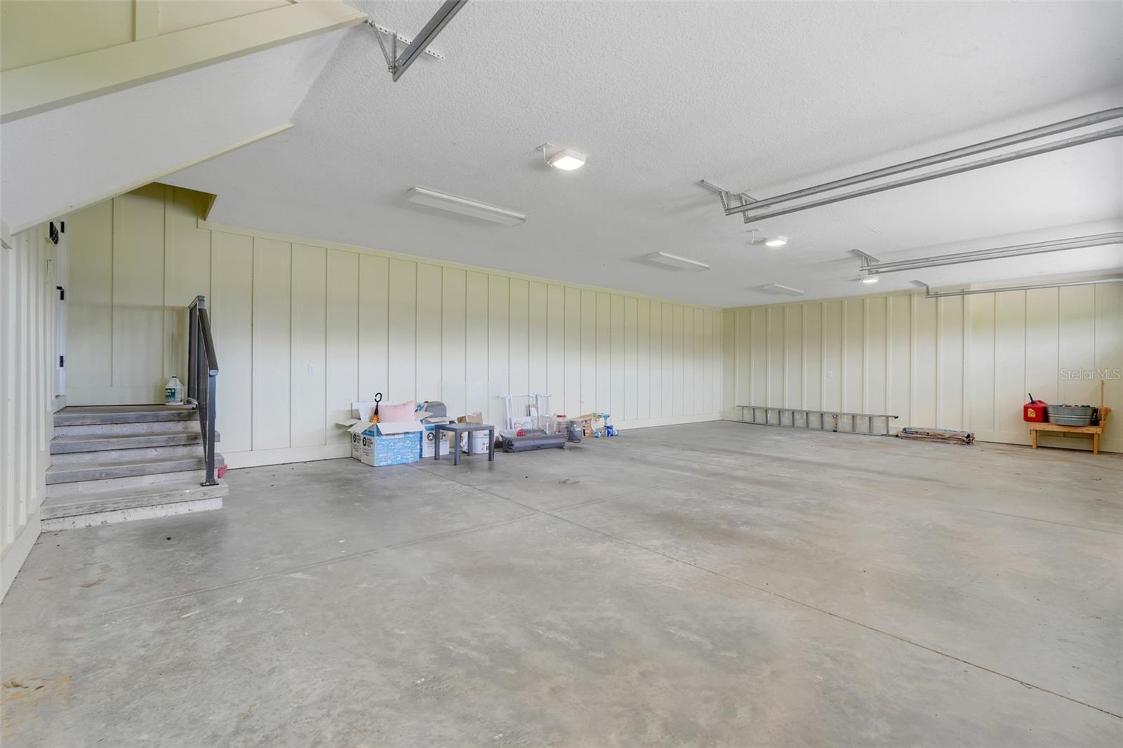 GROVELAND FARMS 16-23-24 - Residential