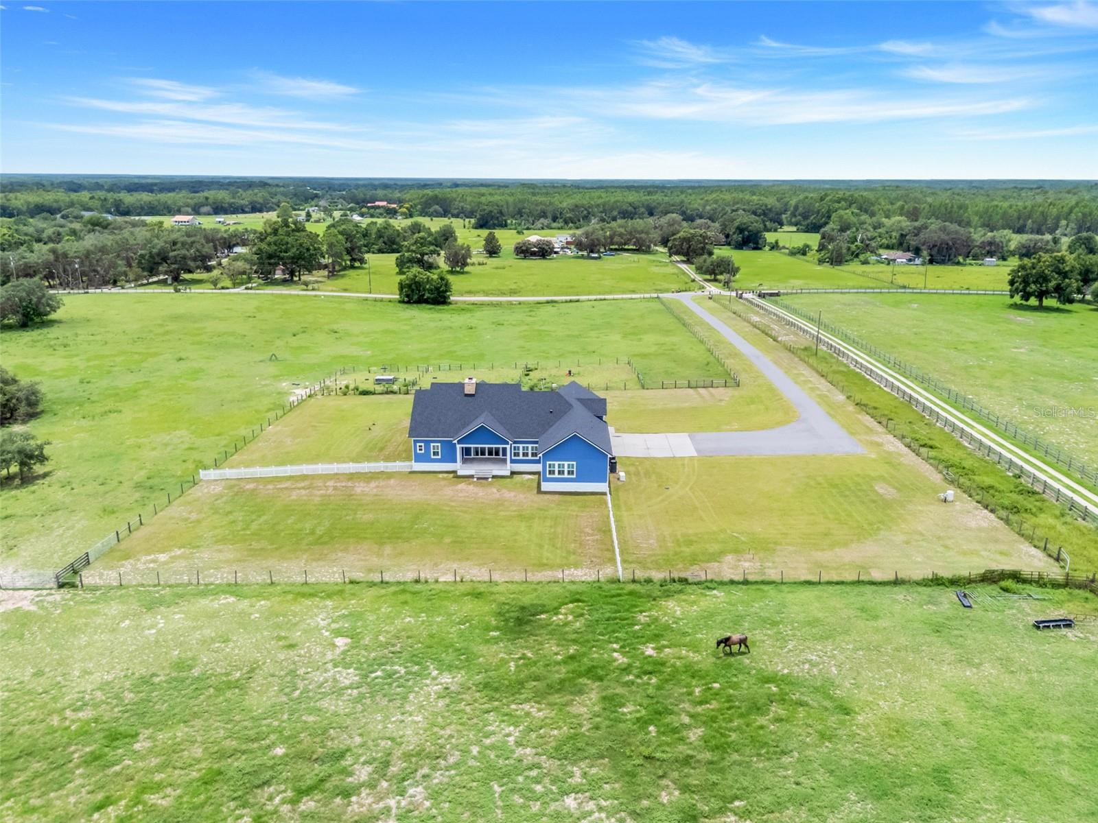 GROVELAND FARMS 16-23-24 - Residential