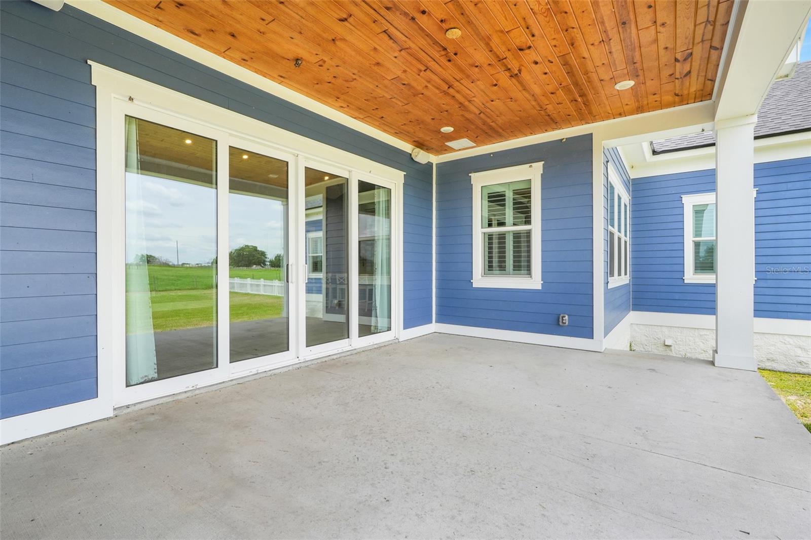 GROVELAND FARMS 16-23-24 - Residential