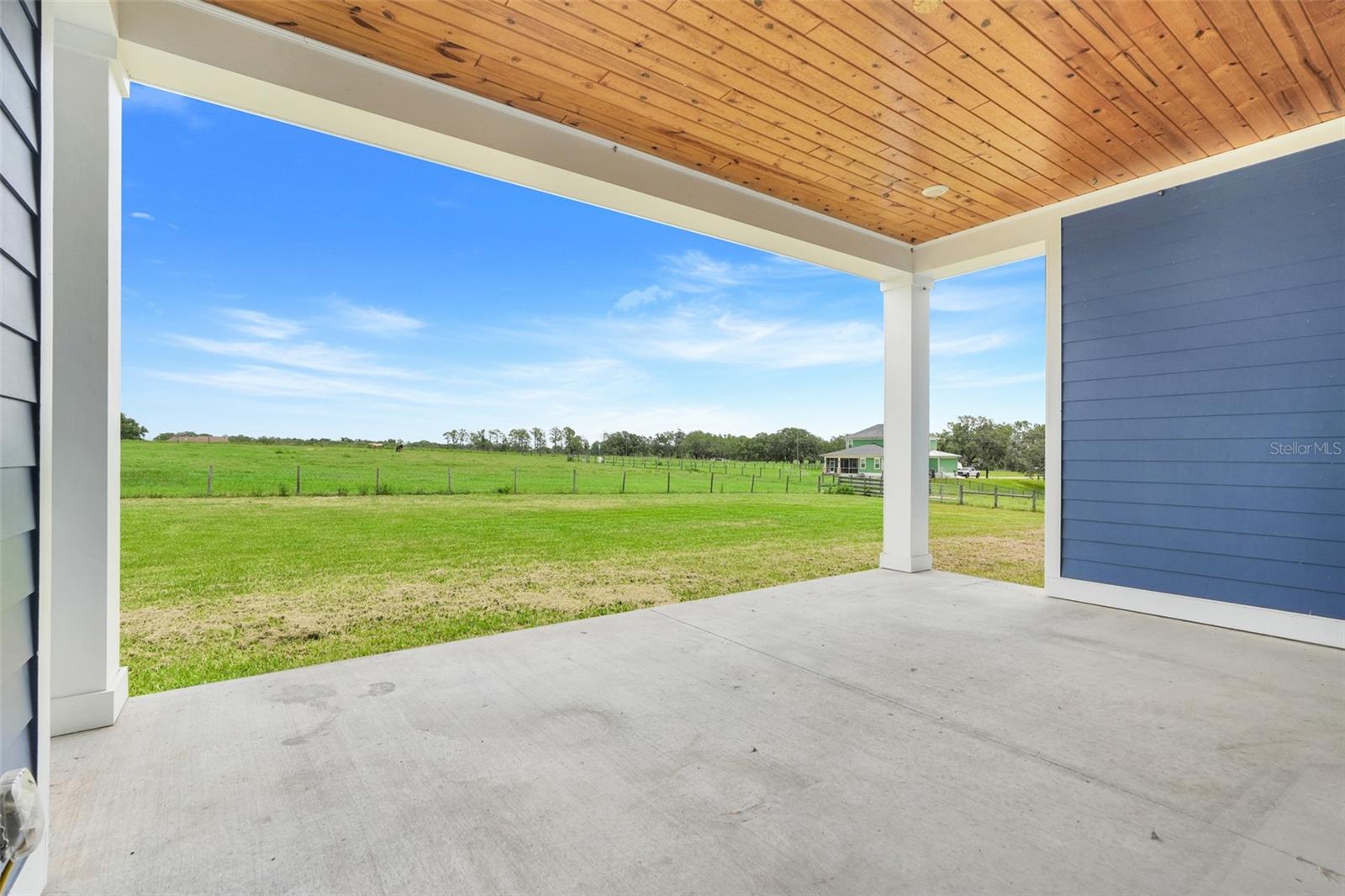 GROVELAND FARMS 16-23-24 - Residential
