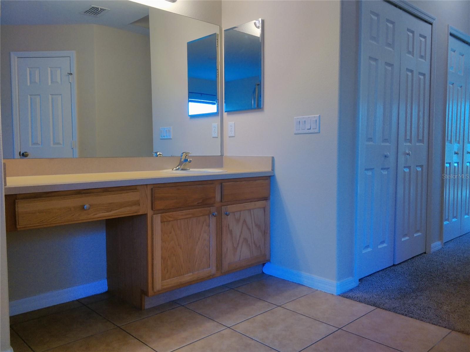 ARBOR RIDGE UNIT 03 - Residential Lease