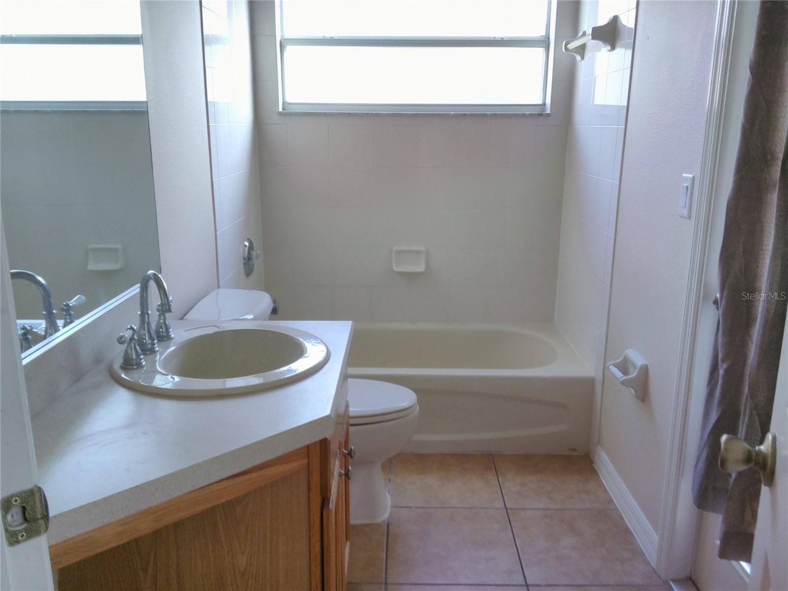 ARBOR RIDGE UNIT 03 - Residential Lease