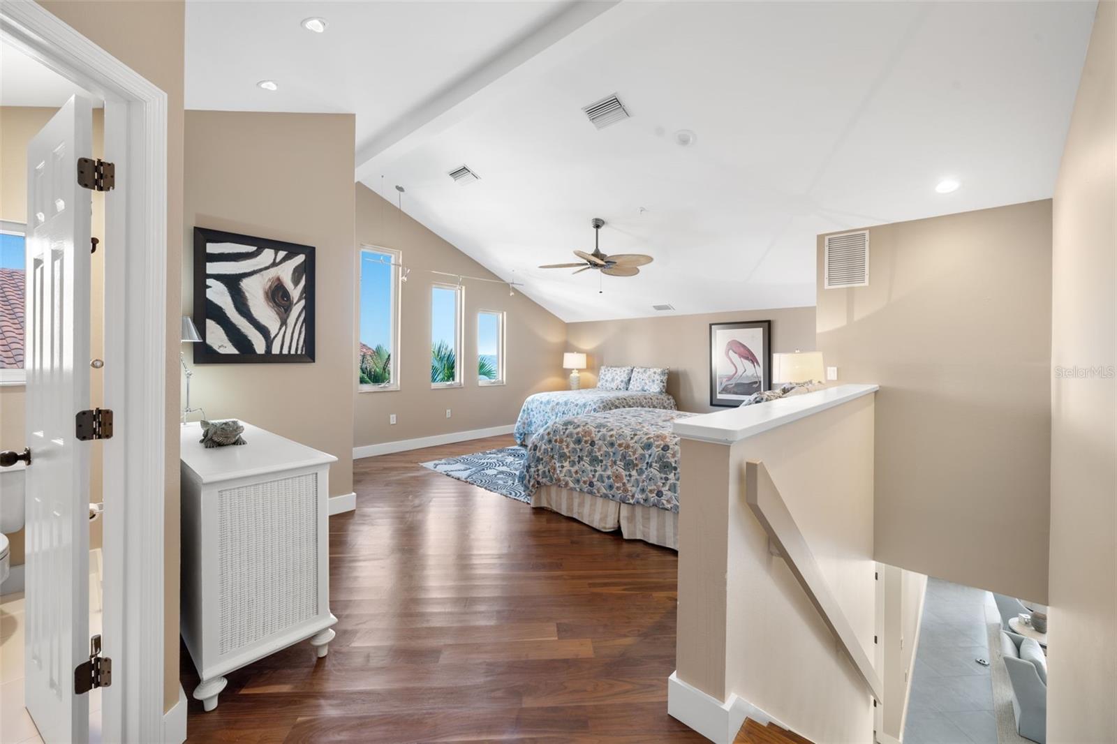 HARBOUR COURT - Residential