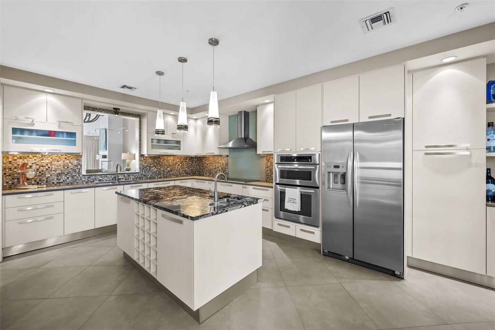 HARBOUR COURT - Residential