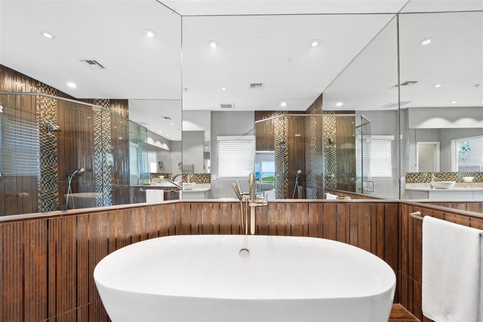 HARBOUR COURT - Residential