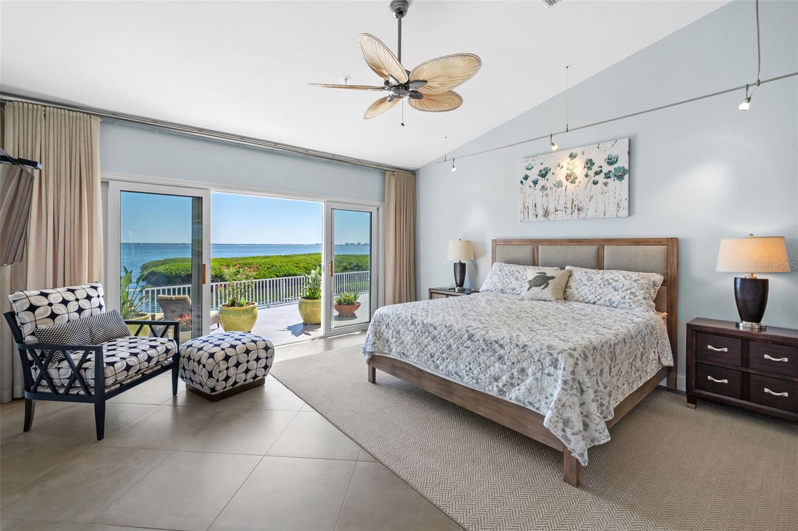 HARBOUR COURT - Residential