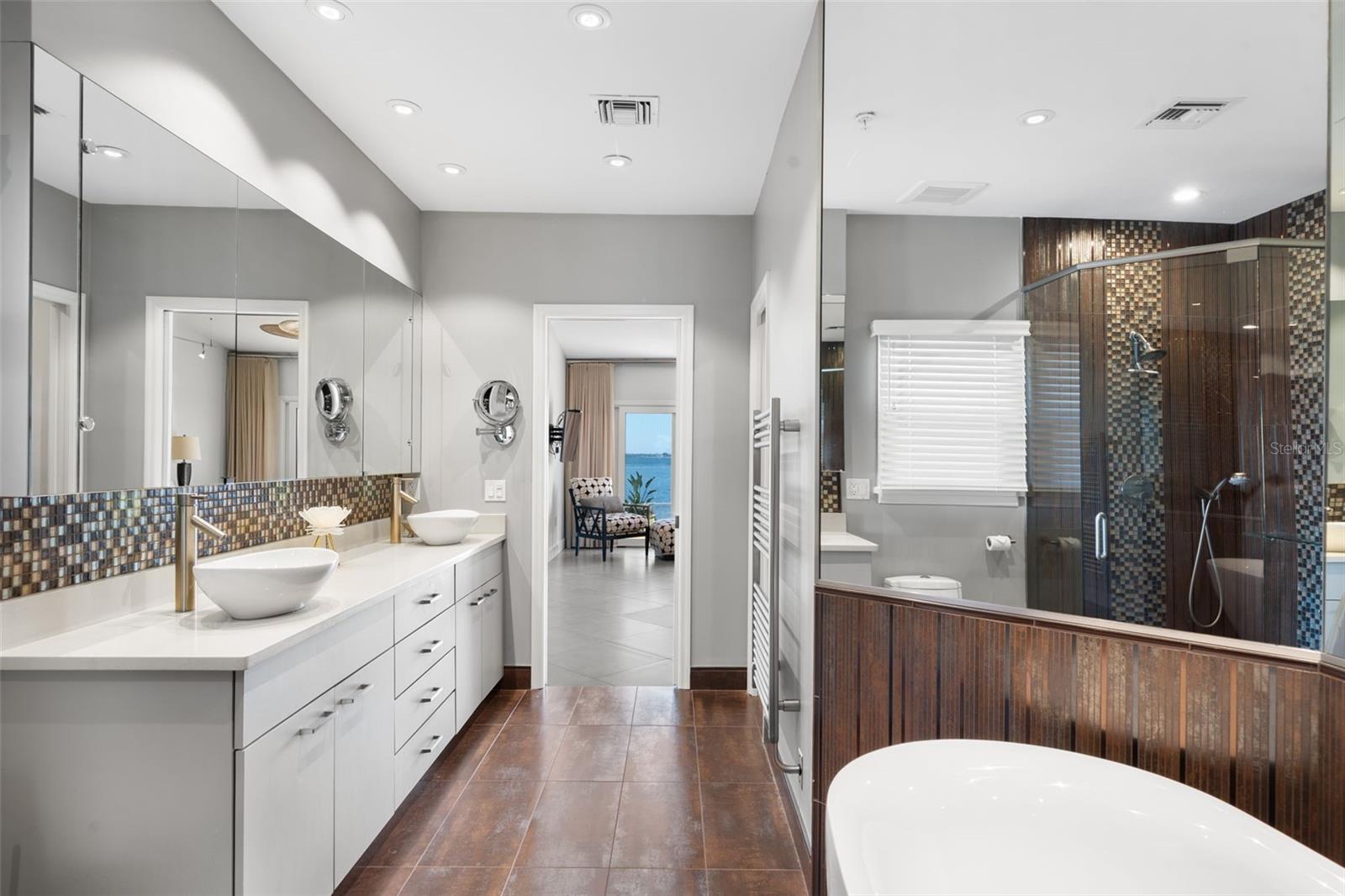 HARBOUR COURT - Residential