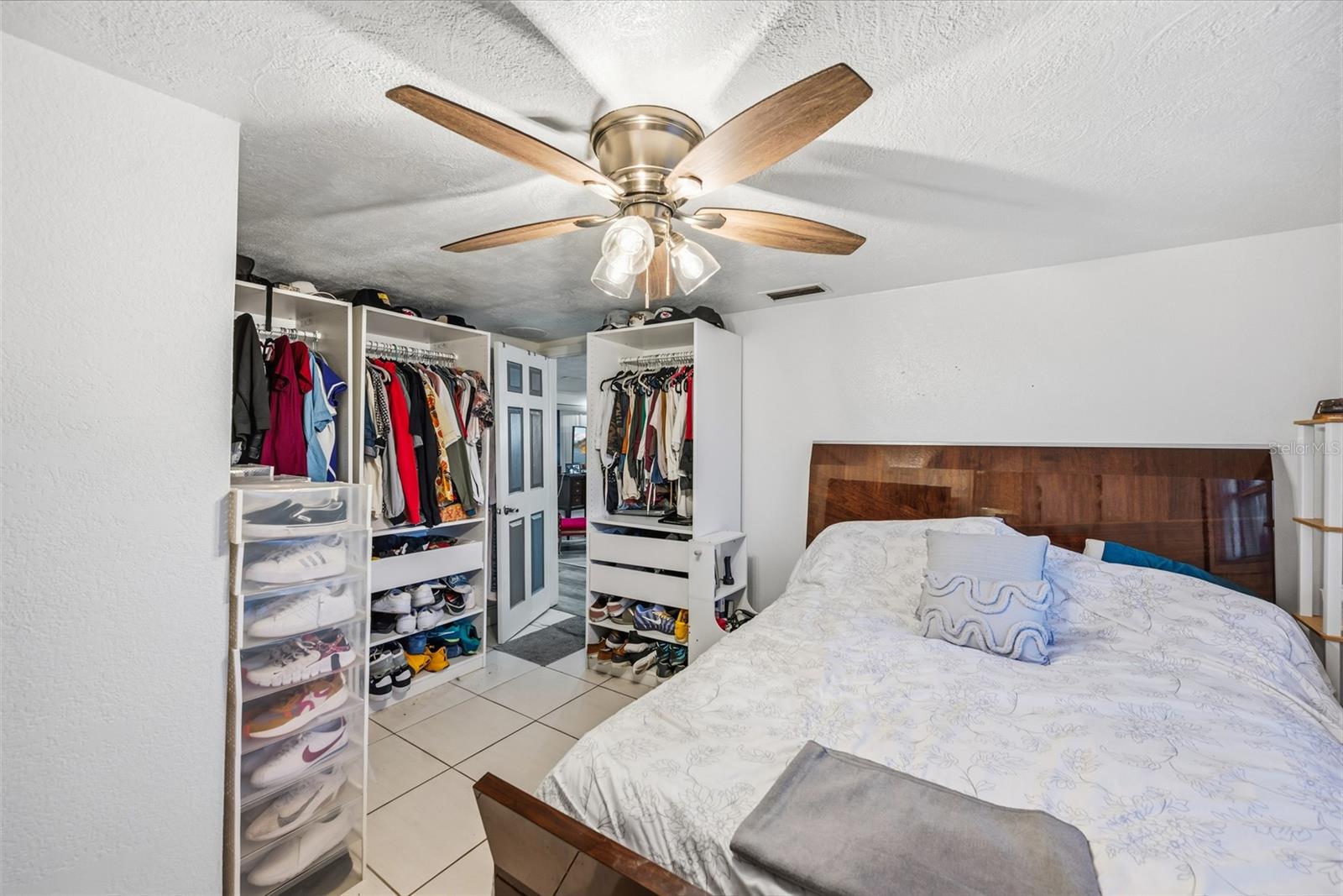 LA VILLA GARDENS - Residential