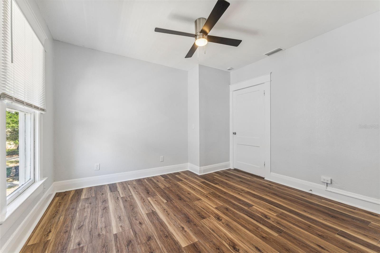 4SU | KELLY'S ALICE SUBDIVISION - Residential