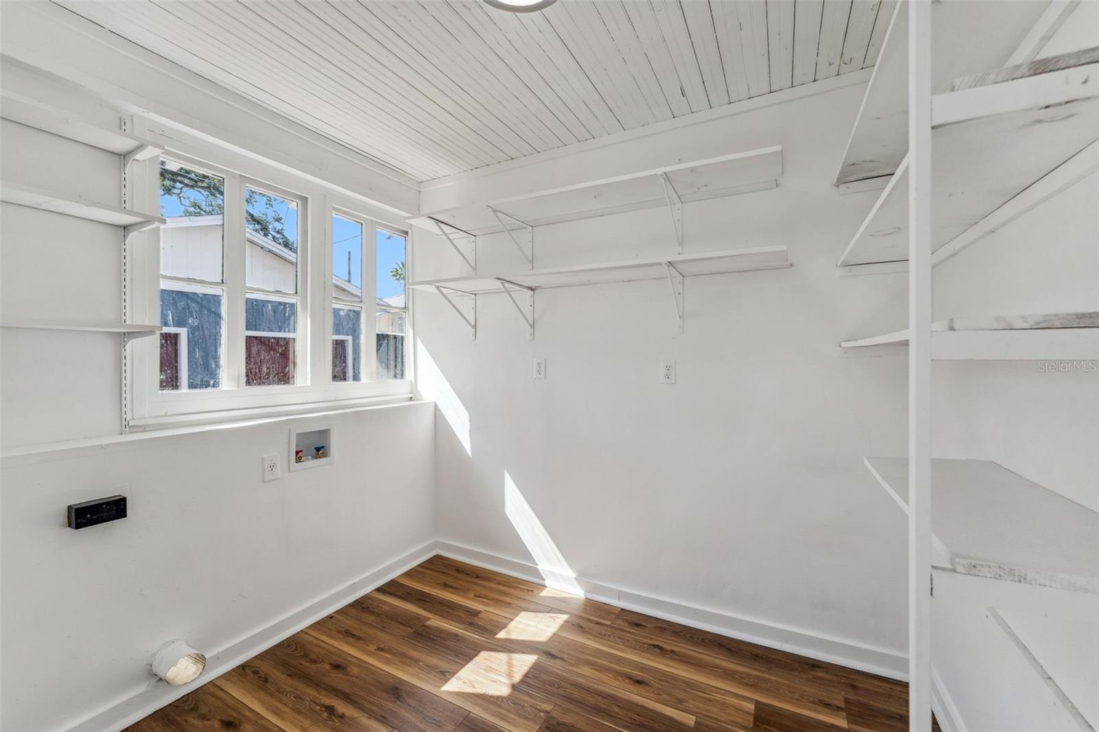 4SU | KELLY'S ALICE SUBDIVISION - Residential