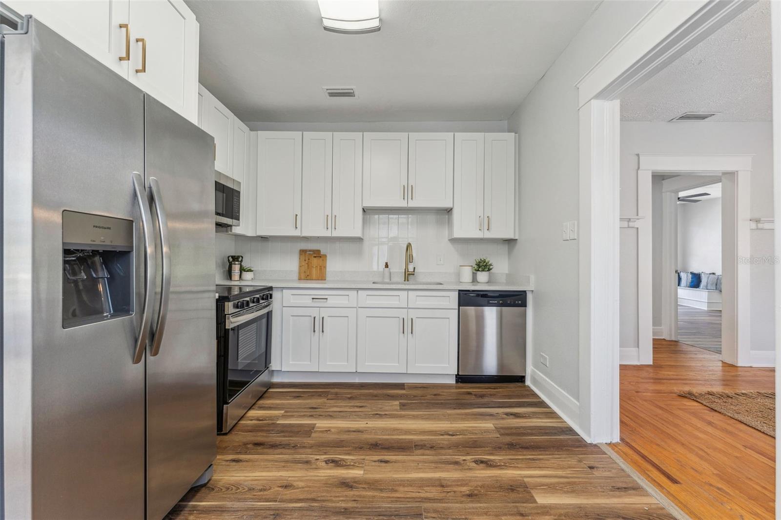 4SU | KELLY'S ALICE SUBDIVISION - Residential