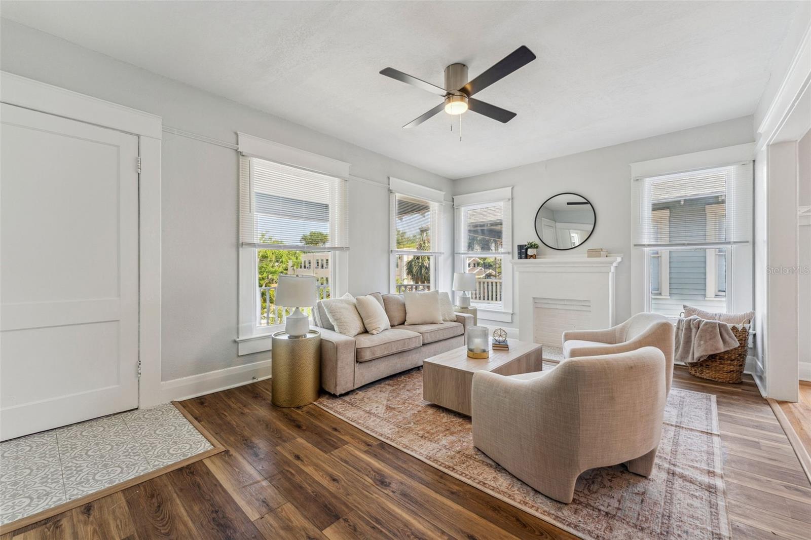 4SU | KELLY'S ALICE SUBDIVISION - Residential