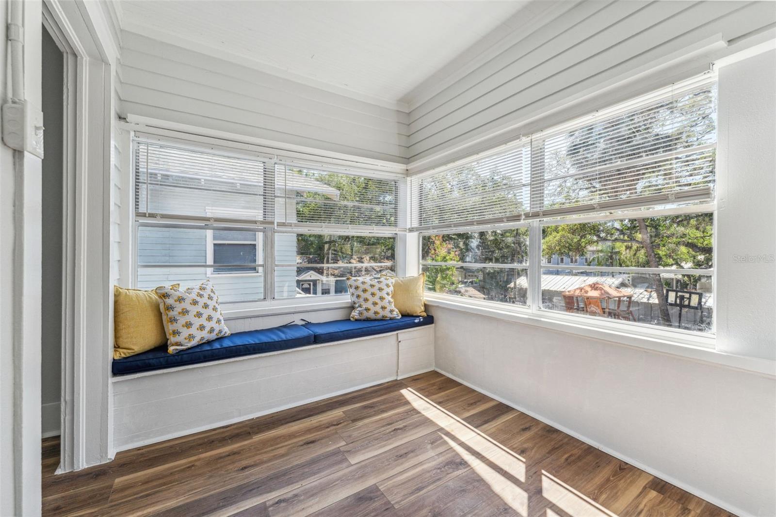 4SU | KELLY'S ALICE SUBDIVISION - Residential