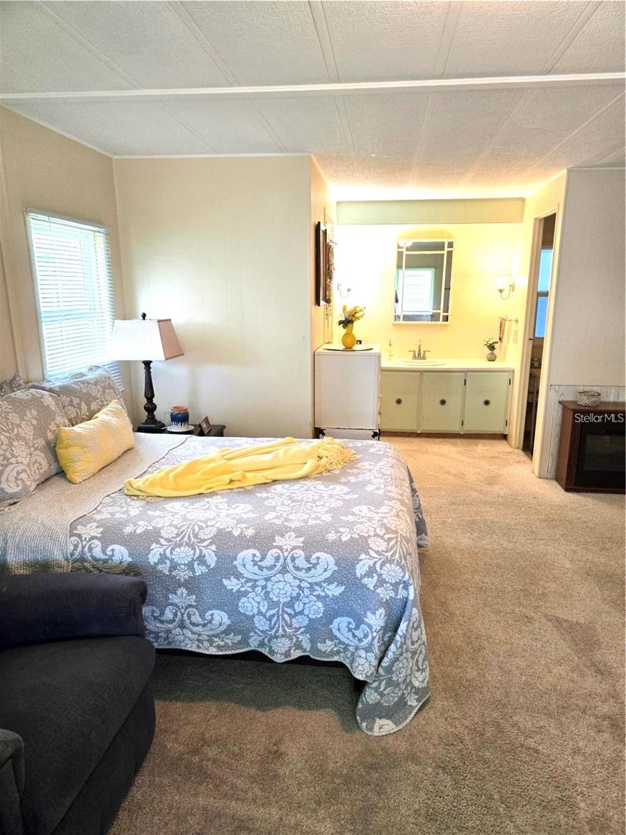 VENETIAN ESTATES - Residential