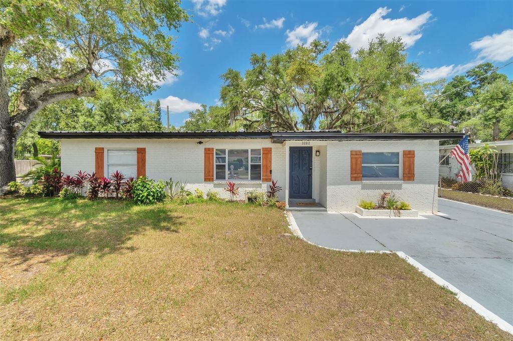 Photo of 3202 E Jean Street, Tampa, FL 33610 (MLS # TB8414632)