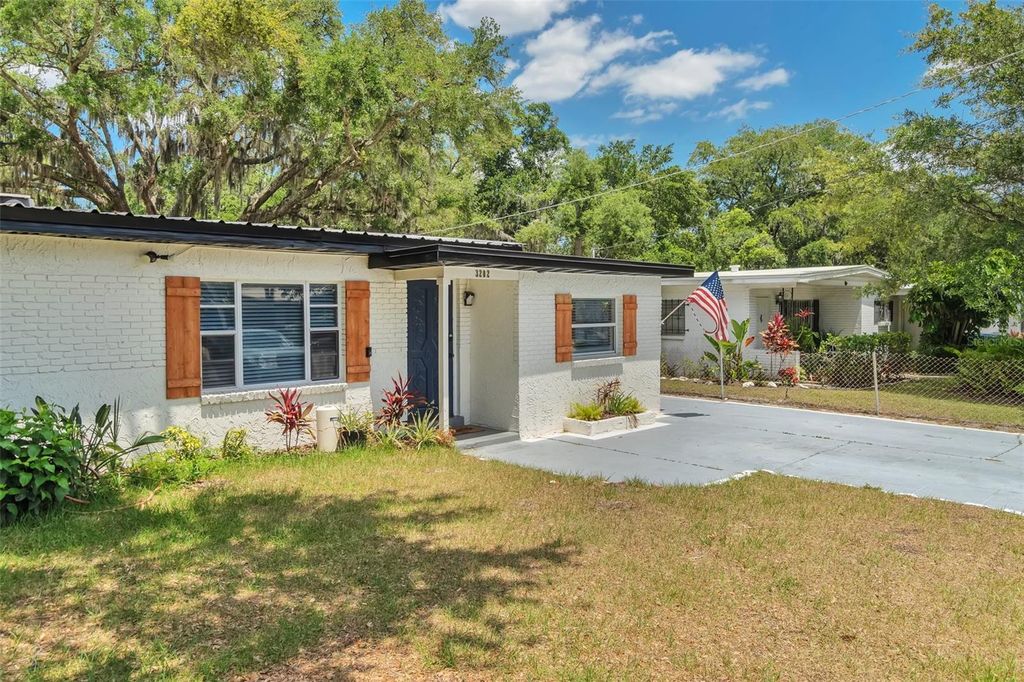 Photo of 3202 E Jean Street, Tampa, FL 33610 (MLS # TB8414632)
