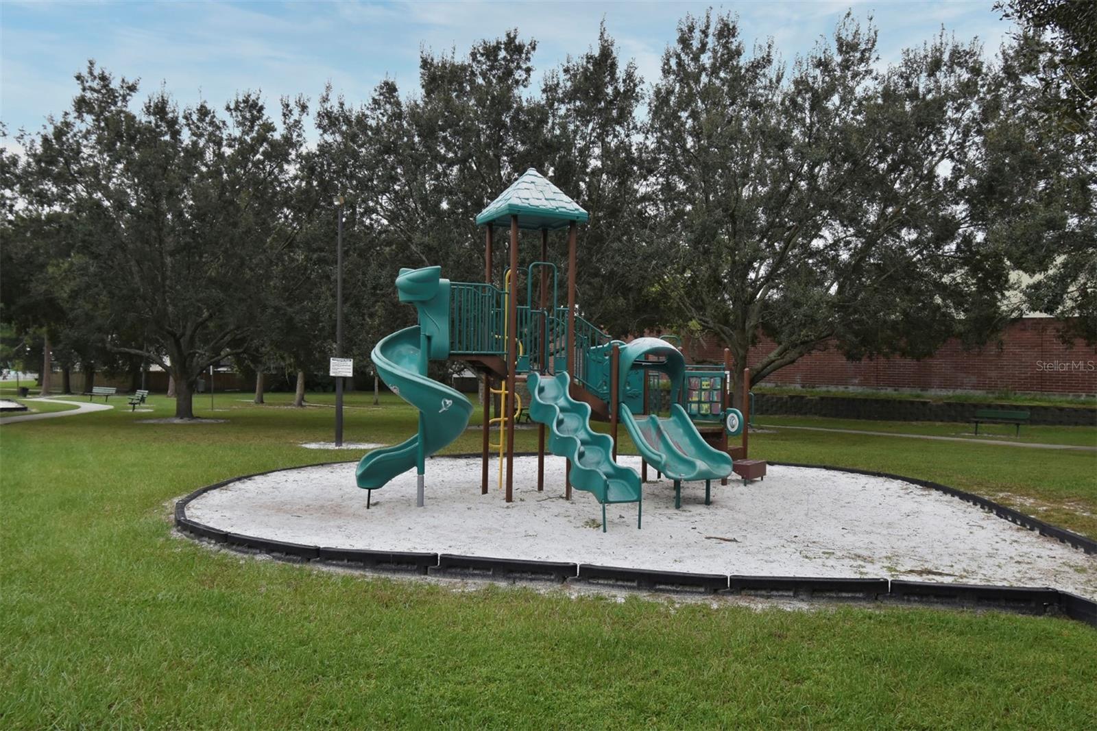 WEKIVA PARK TOWNHOMES - Residential Lease
