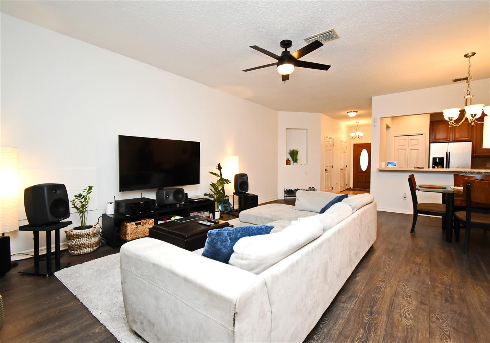 WEKIVA PARK TOWNHOMES - Residential Lease