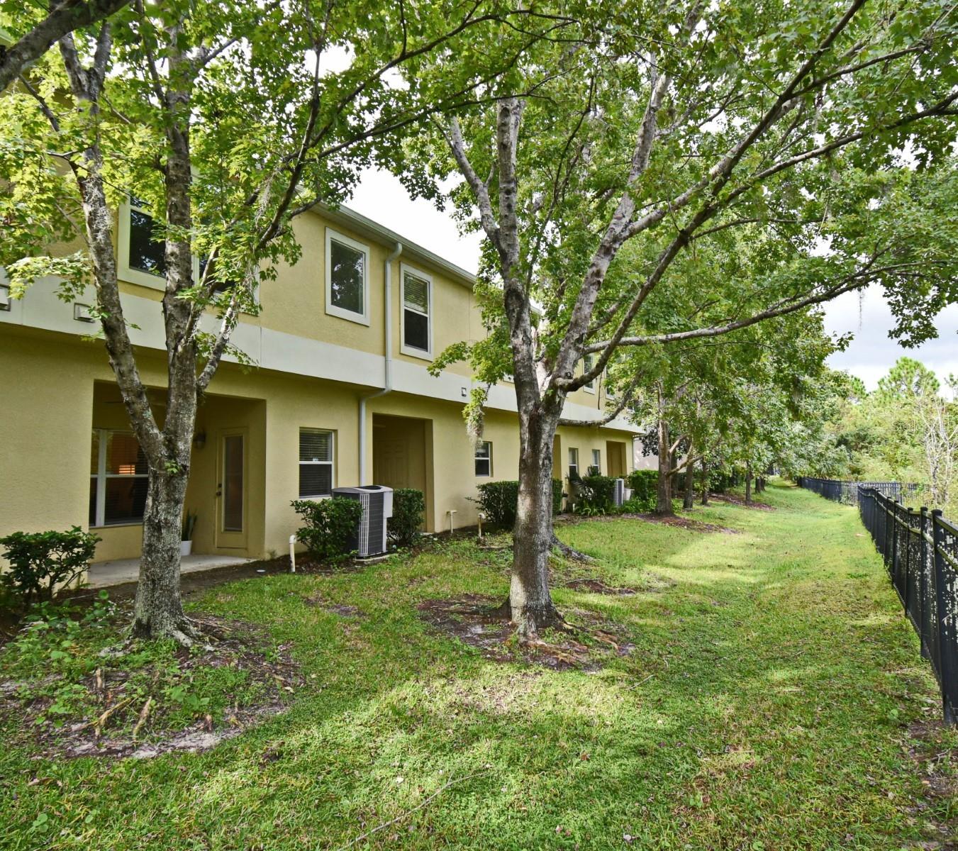 WEKIVA PARK TOWNHOMES - Residential Lease