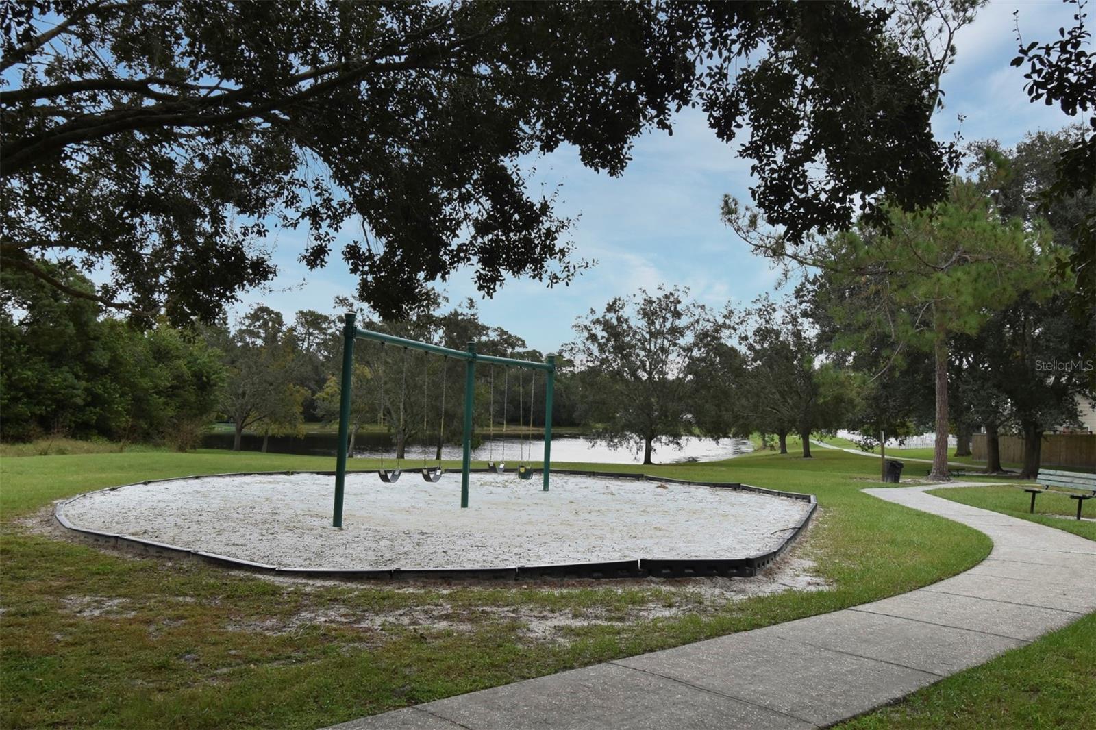 WEKIVA PARK TOWNHOMES - Residential Lease