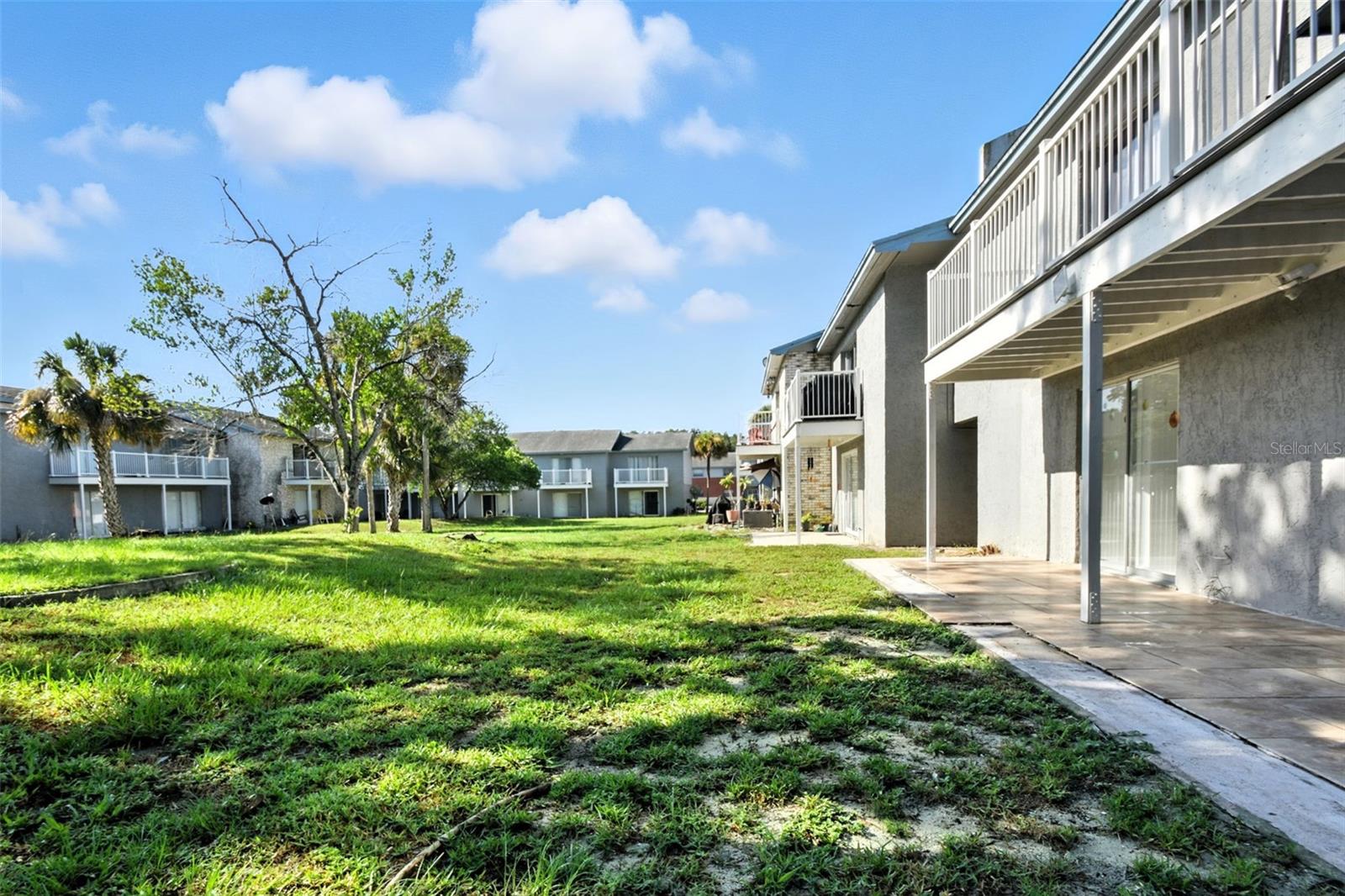 COLONIES - Residential