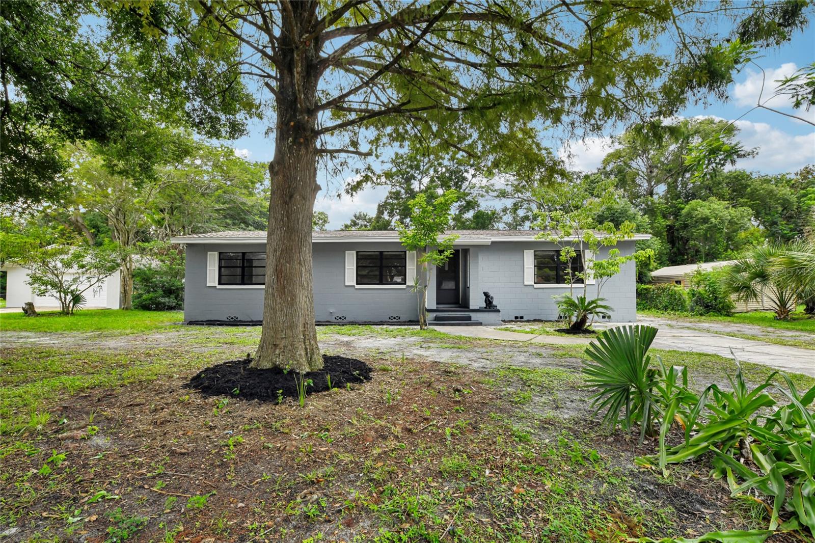 This beautifully updated, move-in ready property offers both comfort and flexibility. In addition to the main home, it features a detached 1-bedroom, 1-bathroom, 272 sq ft Accessory Dwelling Unit (ADU) with a private entrance, full kitchen, and bathroom—perfect for rental income, extended family, or a dedicated home office.
The main residence includes 3 spacious bedrooms, 2 full bathrooms, new durable flooring throughout, and a brand-new roof—providing peace of mind and low maintenance for years to come. The open living area is warm and inviting, filled with natural light and ideal for entertaining.
Conveniently located just minutes from schools, shopping centers, restaurants, and major highways, this home is an excellent opportunity for both homeowners and investors alike.
Buyer to verify all measurements and information.