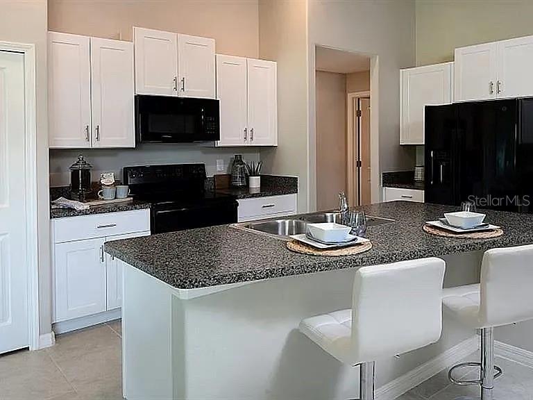 TWO RIVERS - Residential Lease