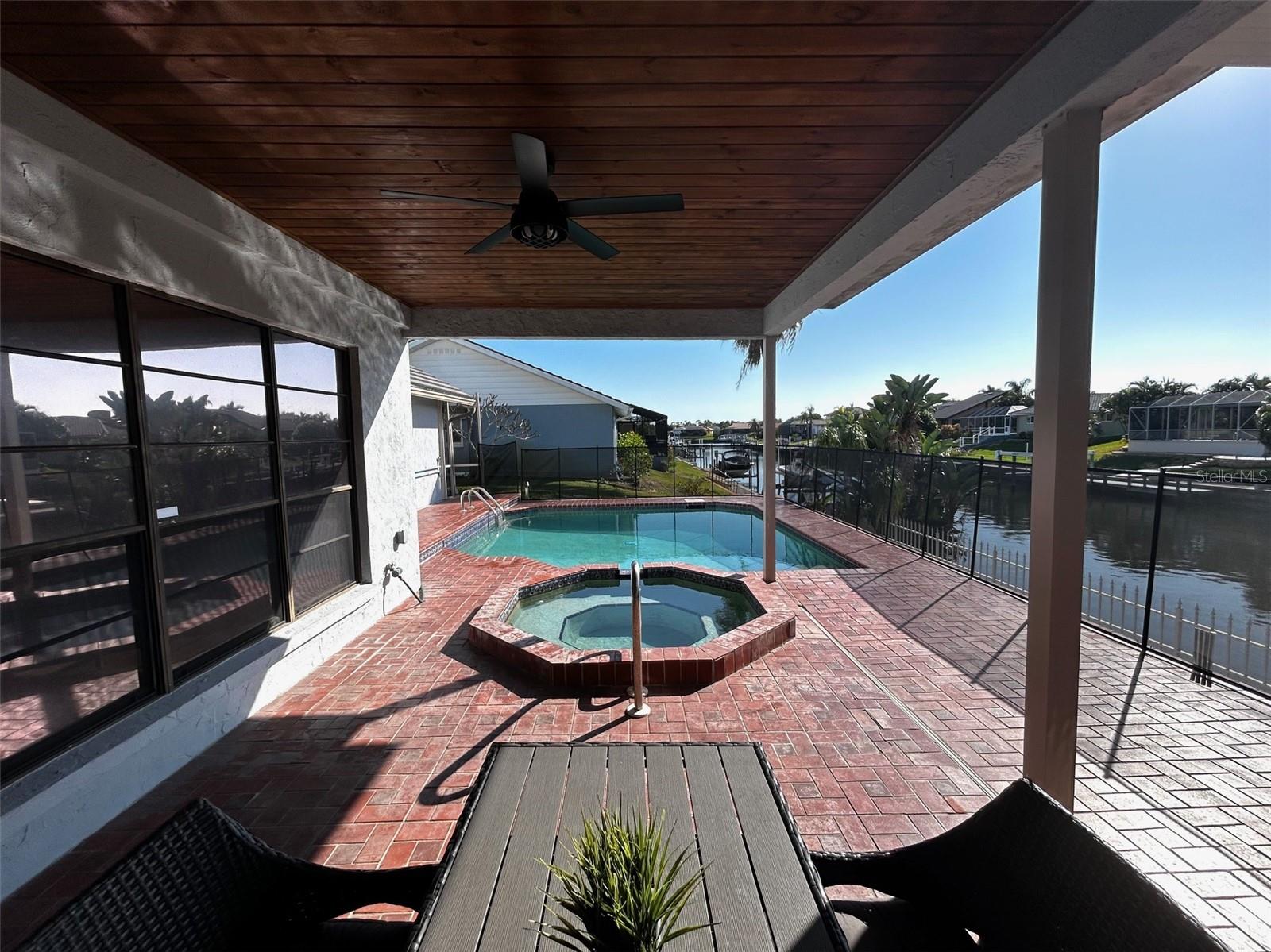 ENGLEWOOD ISLES SUB - Residential