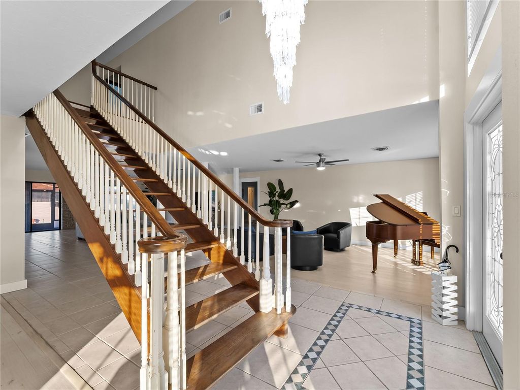 Photo of 318 Oakwood Circle, Englewood, FL 34223 (MLS # N6142067)