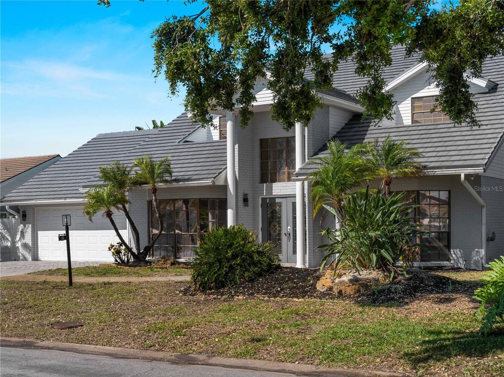 Photo of 318 Oakwood Circle, Englewood, FL 34223 (MLS # N6142067)