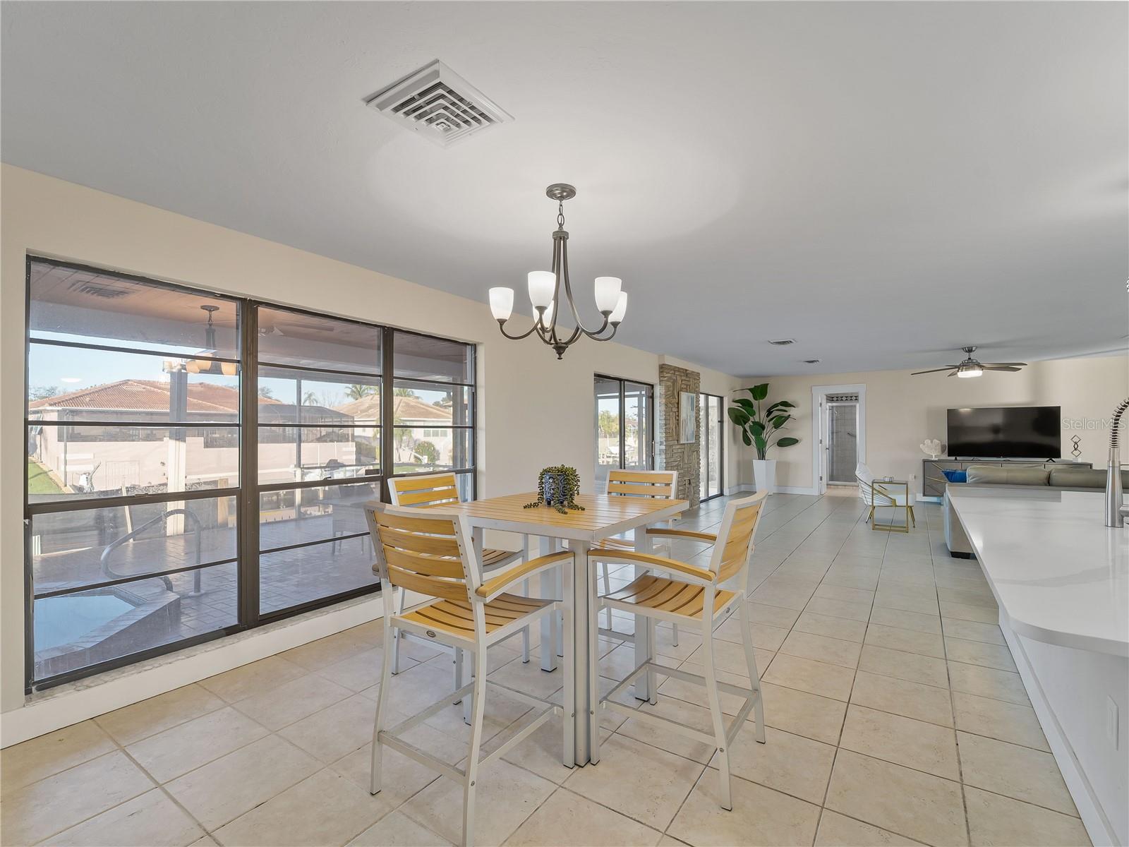 ENGLEWOOD ISLES SUB - Residential