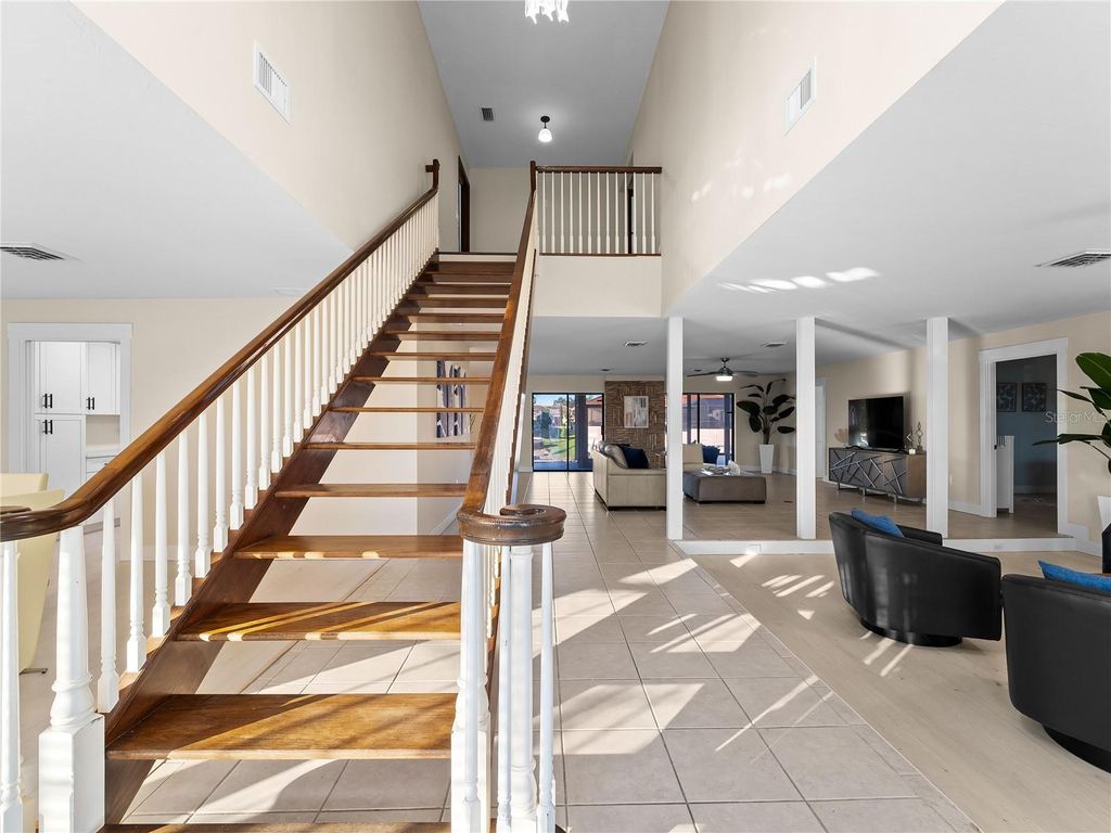 Photo of 318 Oakwood Circle, Englewood, FL 34223 (MLS # N6142067)