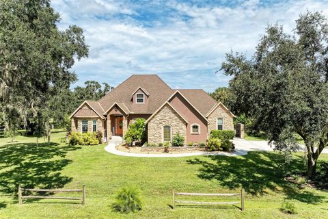 A home in PALMETTO