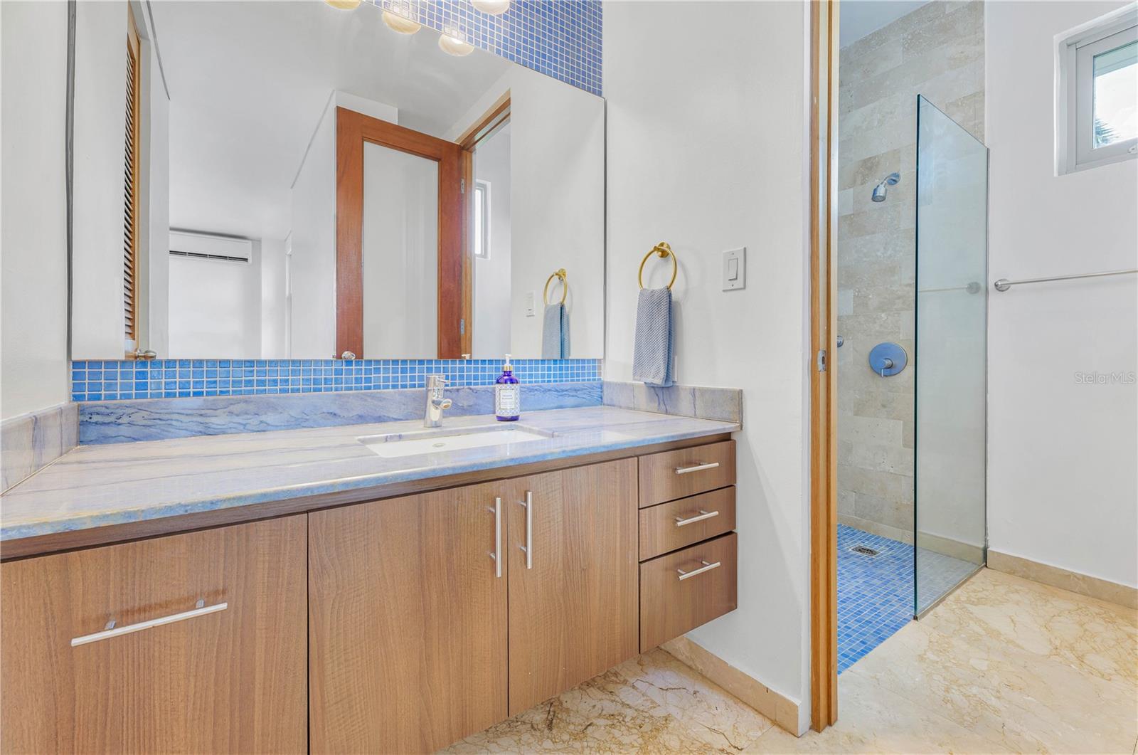 SANTA TERESITA - Residential