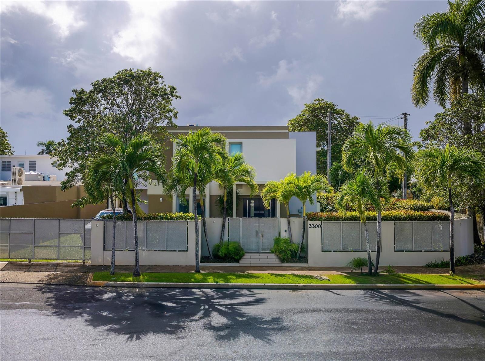 SANTA TERESITA - Residential