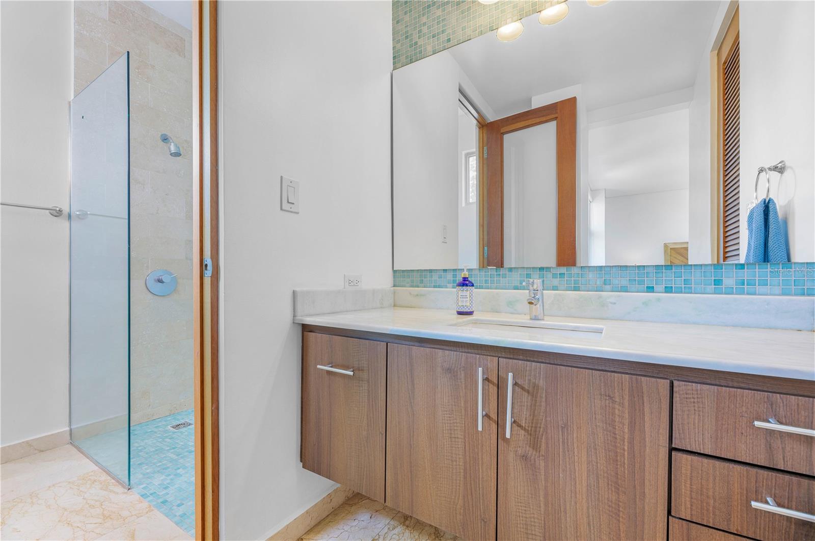 SANTA TERESITA - Residential