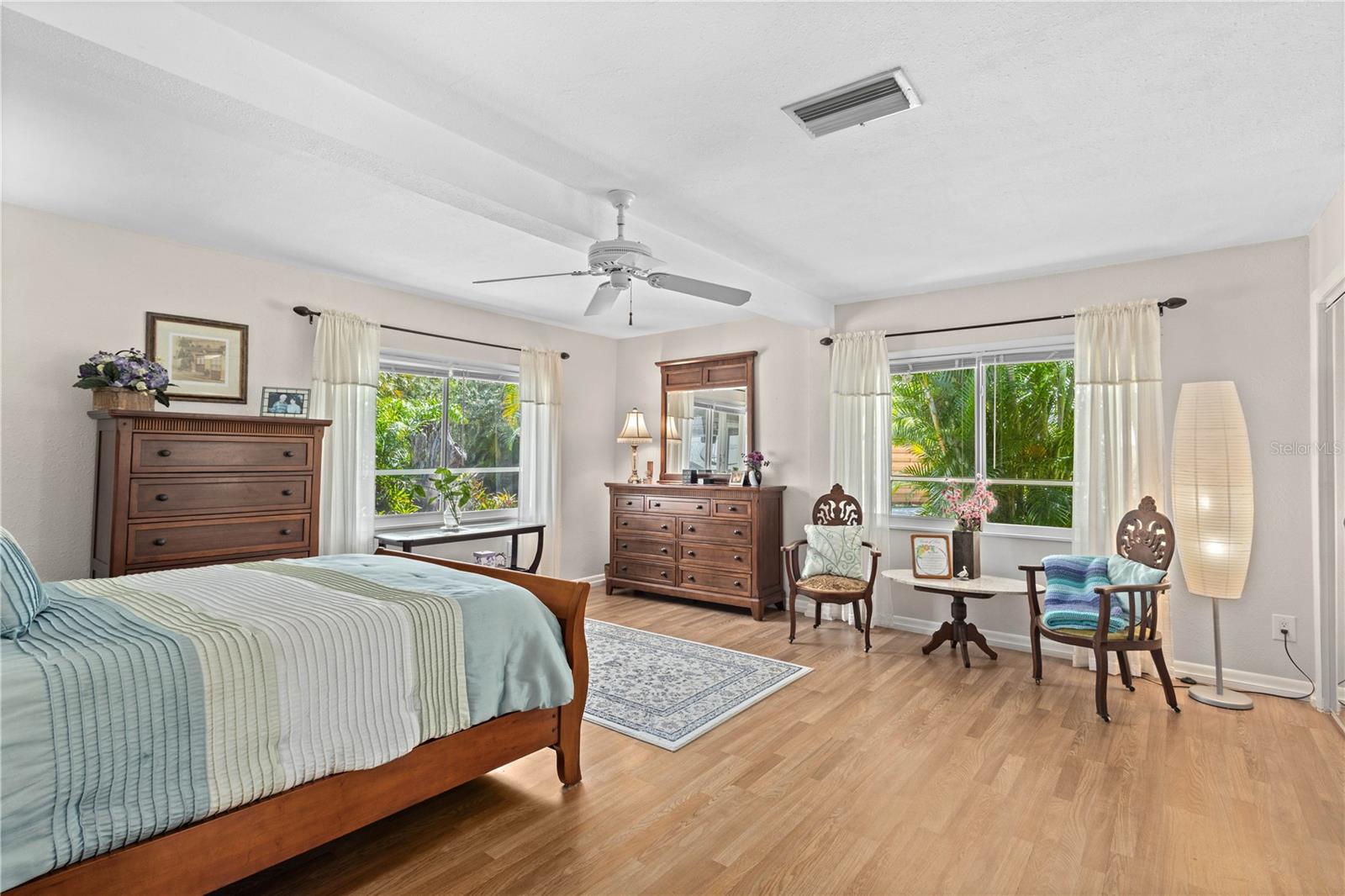 SHADY OAKS - Residential