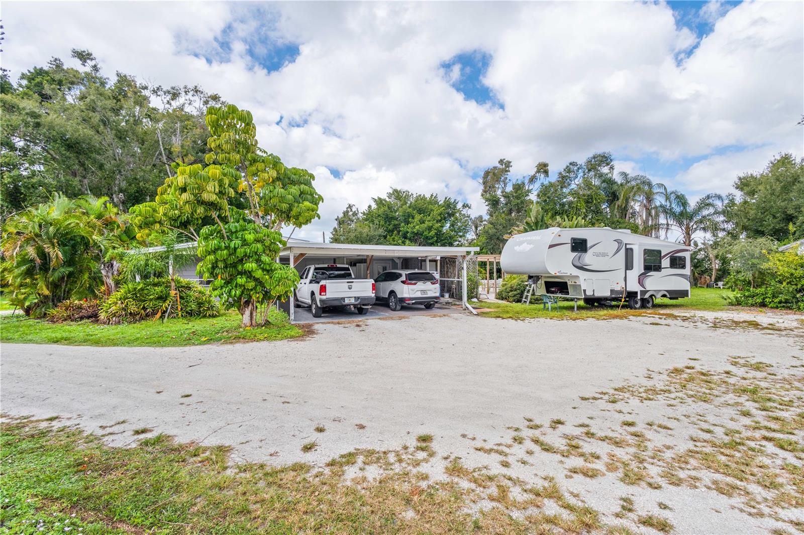 SHADY OAKS - Residential