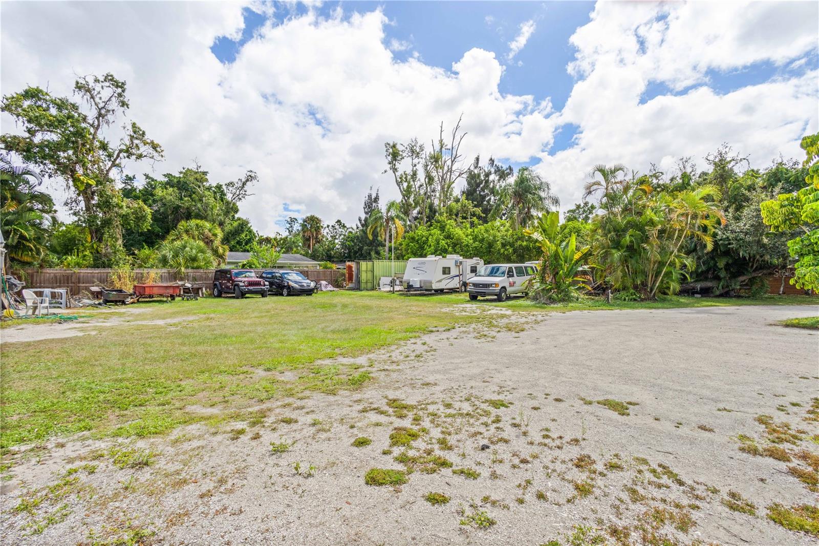 SHADY OAKS - Residential