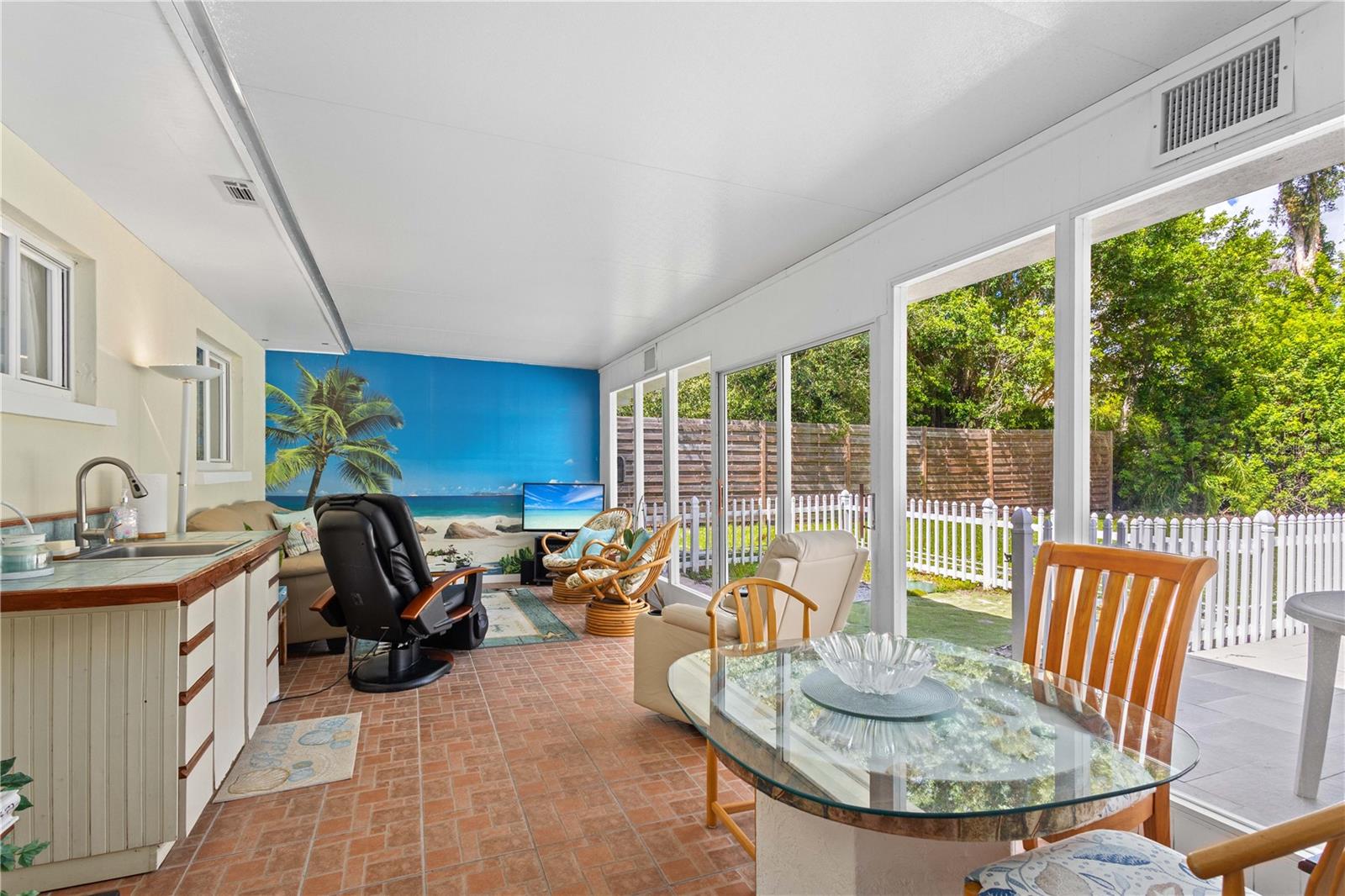 SHADY OAKS - Residential