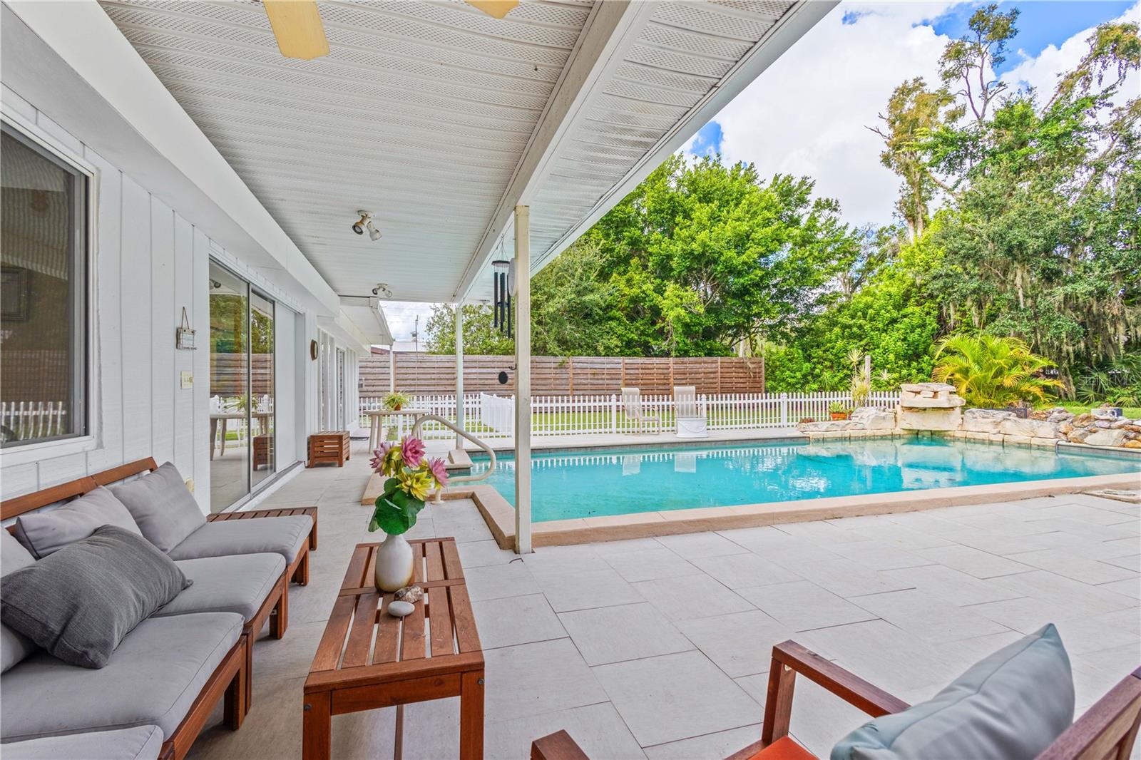 SHADY OAKS - Residential