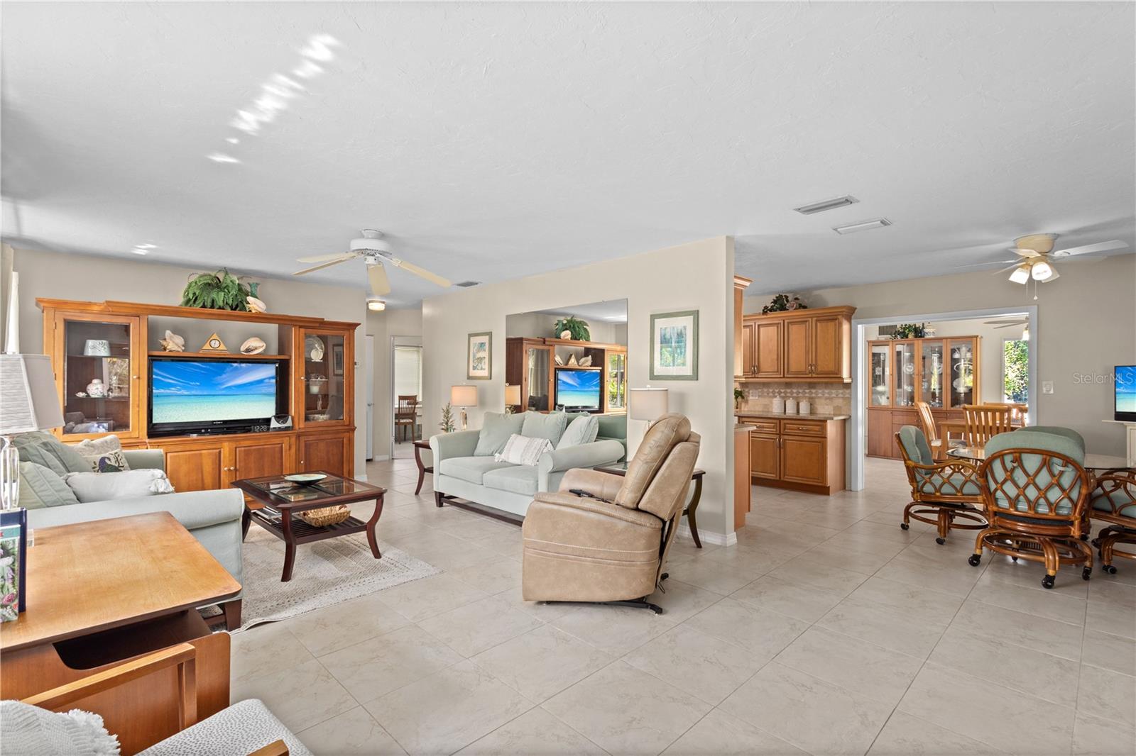 SHADY OAKS - Residential