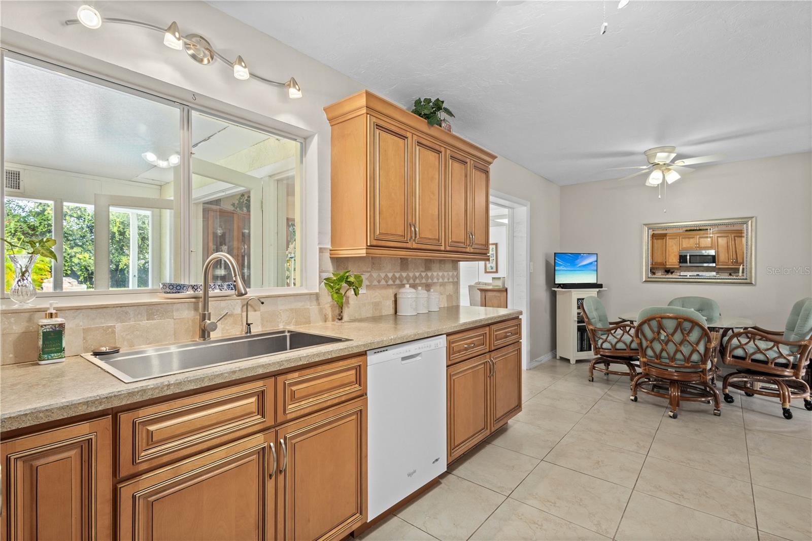 SHADY OAKS - Residential