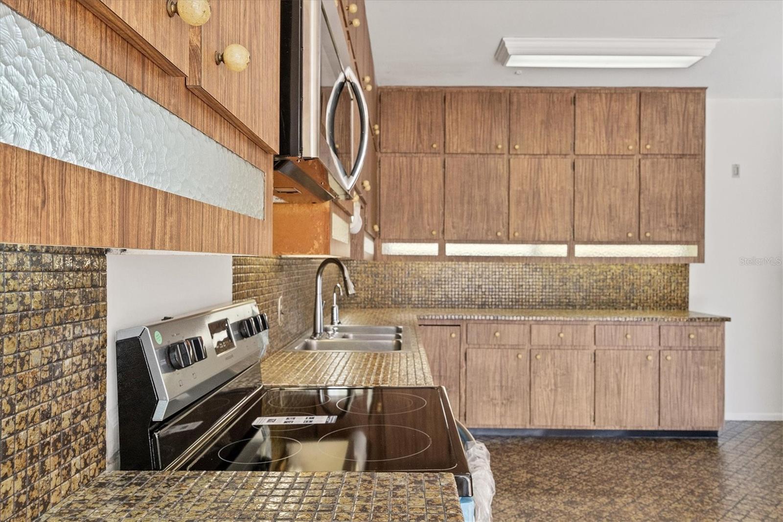 DESOTO ACRES - Residential Lease