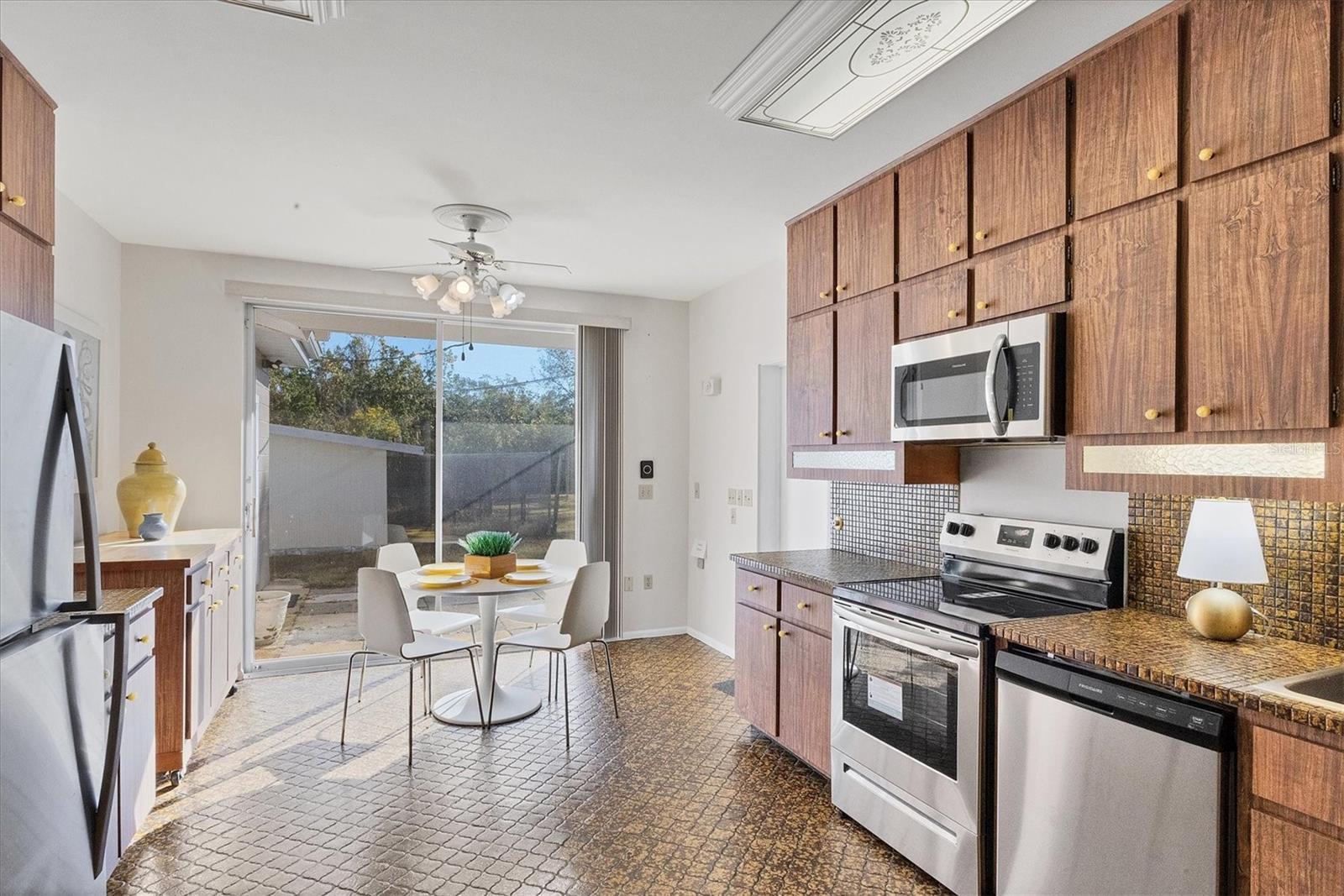 DESOTO ACRES - Residential Lease