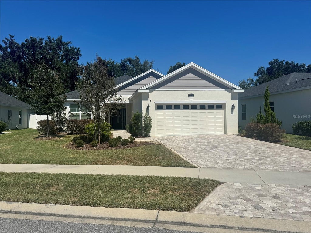 Photo of 4783 NE 125th Loop, Oxford, FL 34484 (MLS # OM733108)
